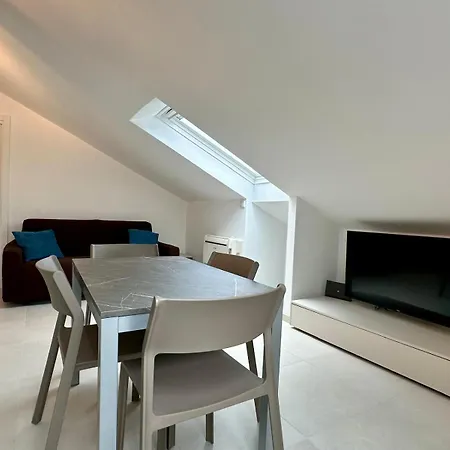 My Place - Elegante Attico A Due Passi Dal Mare